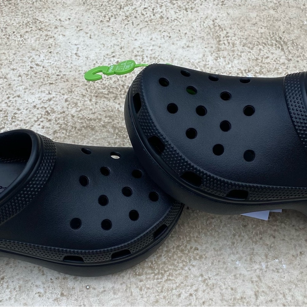 NWT Women’s Classic Platform Clog Black Size 7 - Picture 2 of 3